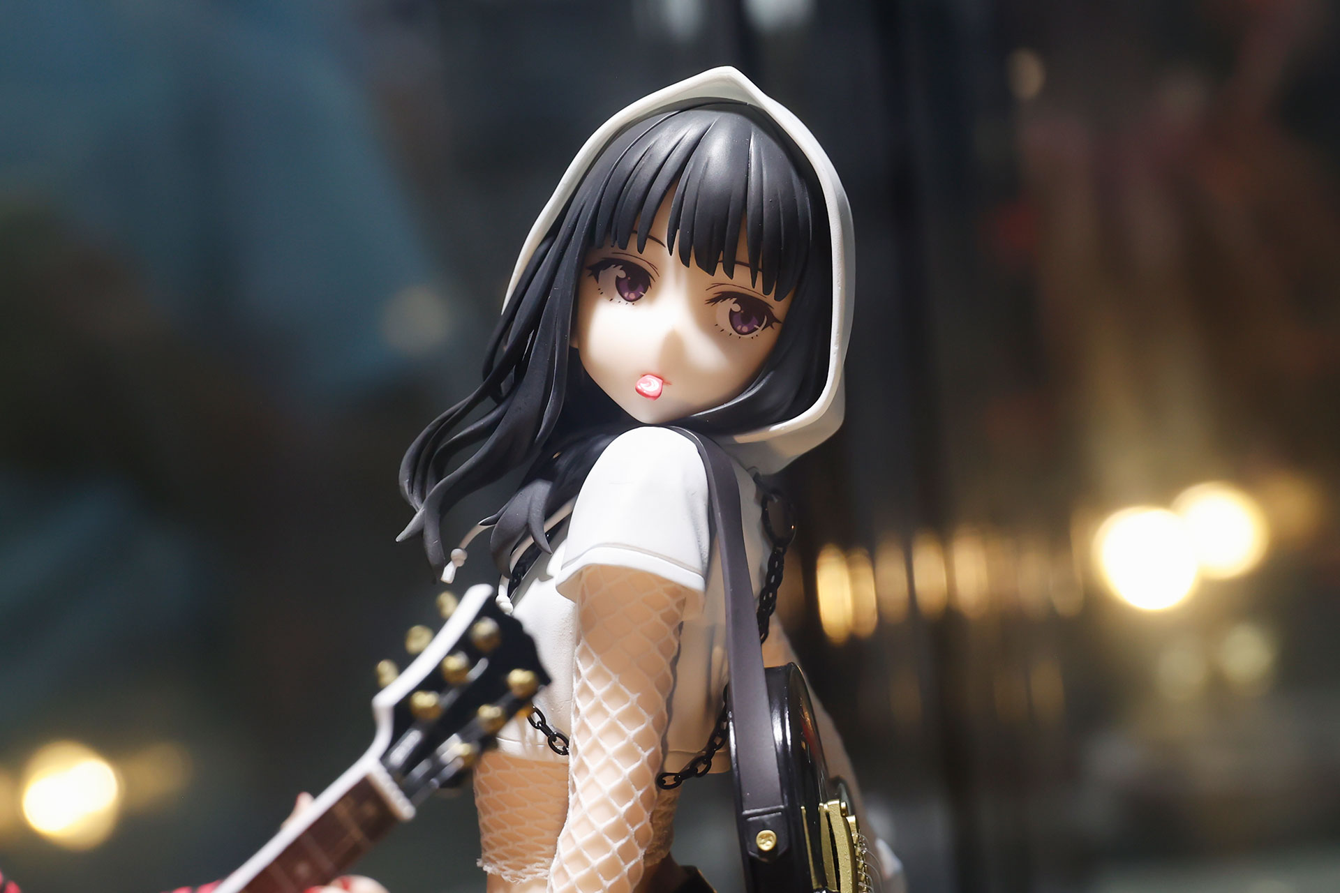 フードをかぶった姿もかわいい