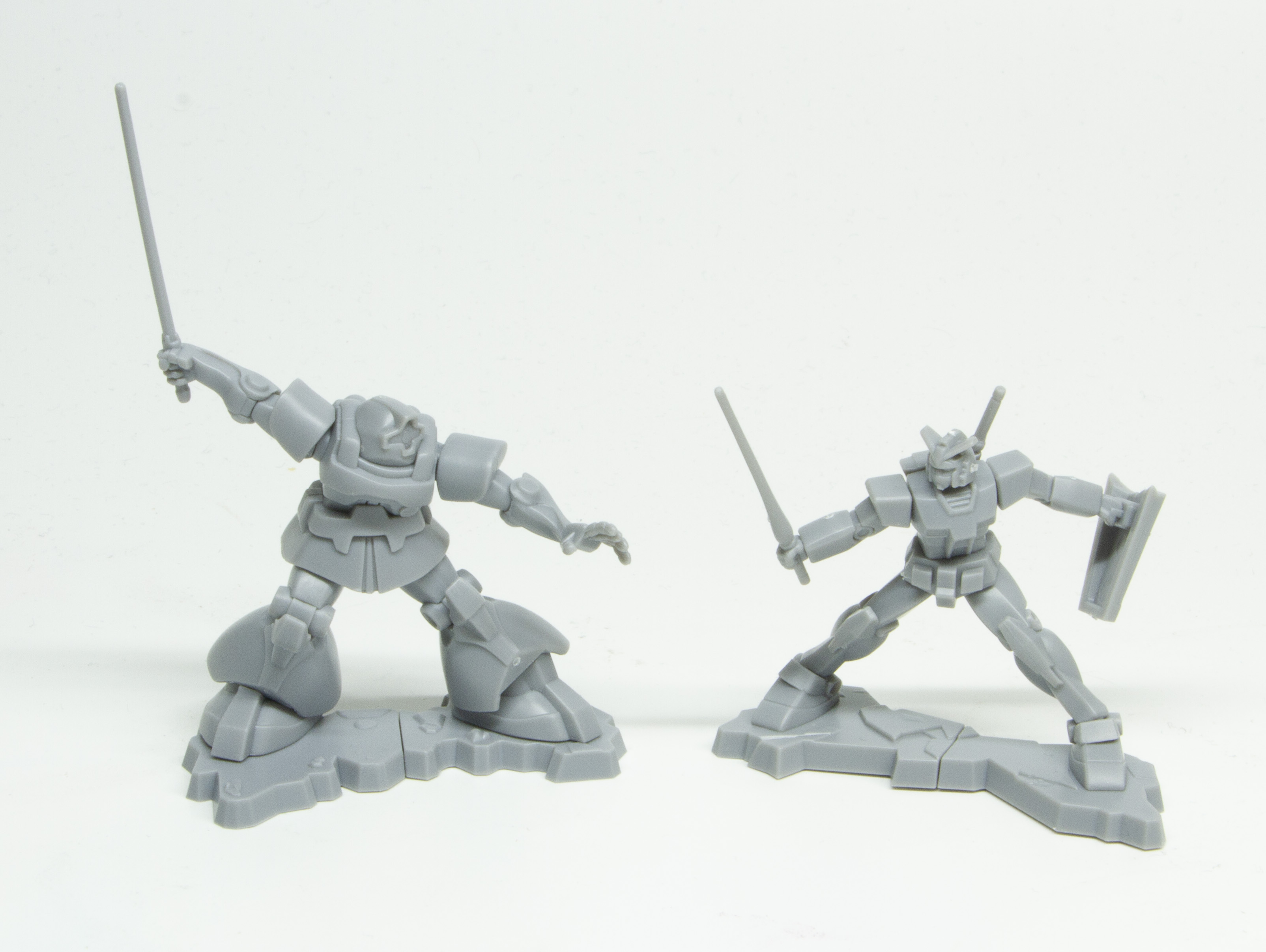 「ドム」と「ガンダム」