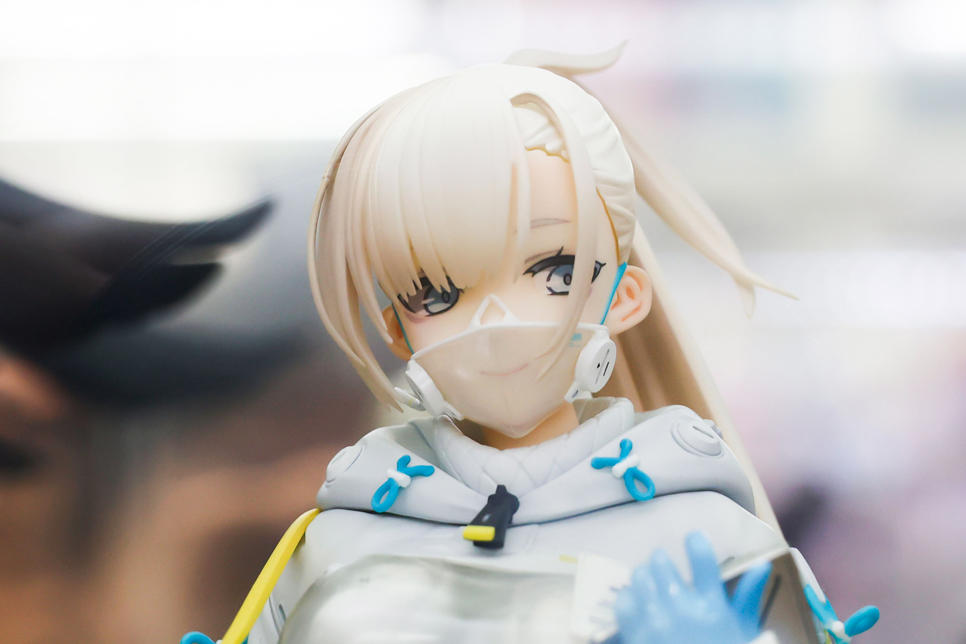 金髪に白い素肌と全体的に清潔感あふれる見た目だ