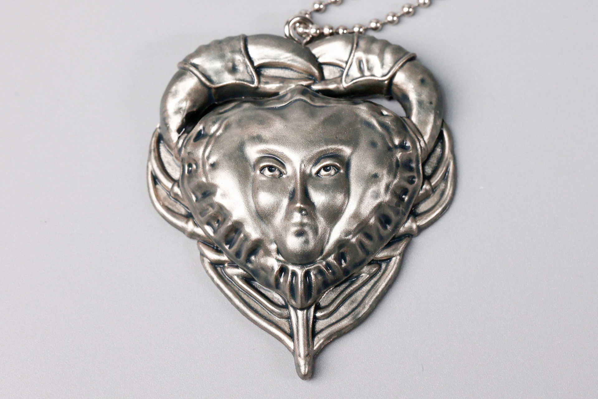 見た目はかなり精巧に作られている