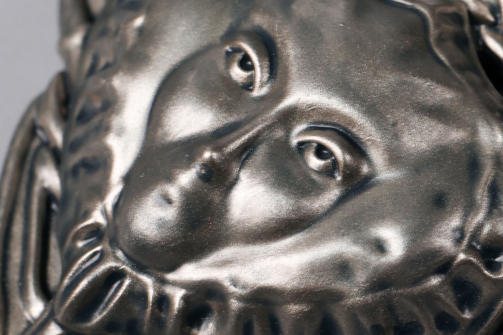 独特な表情が素晴らしい