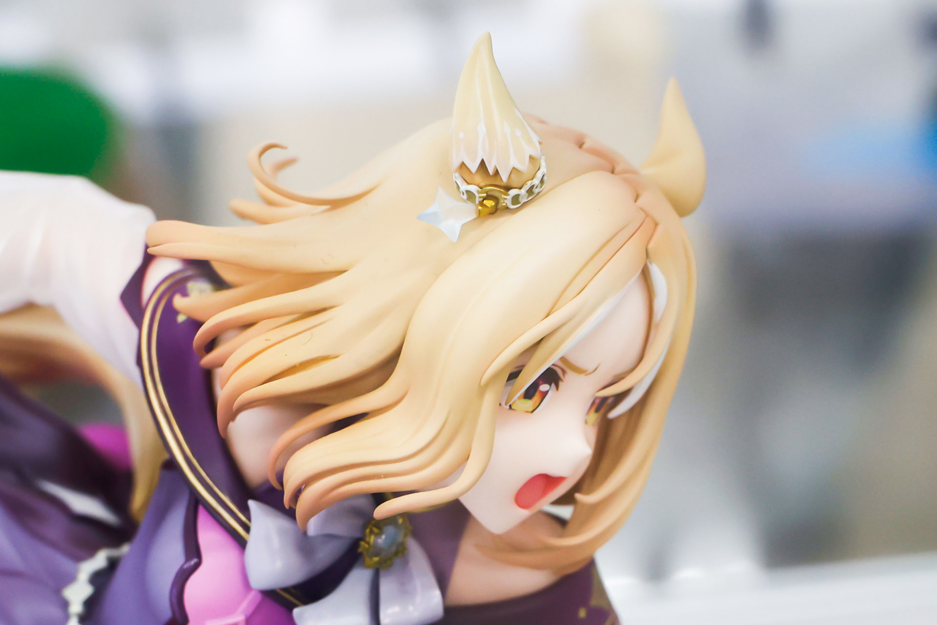 横顔もおしゃれだ