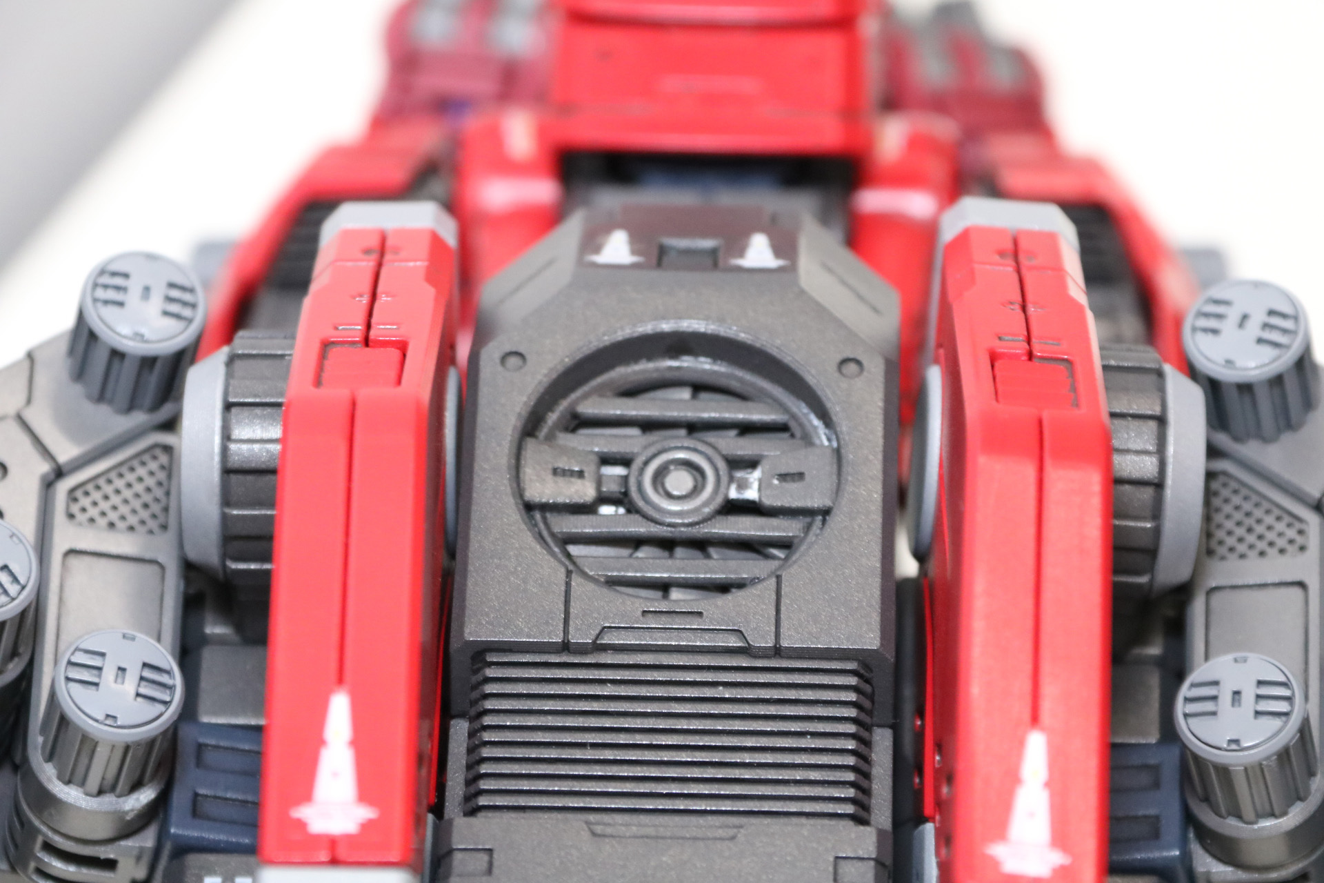 ファン部分は別パーツとなっており、手動で回すことができる