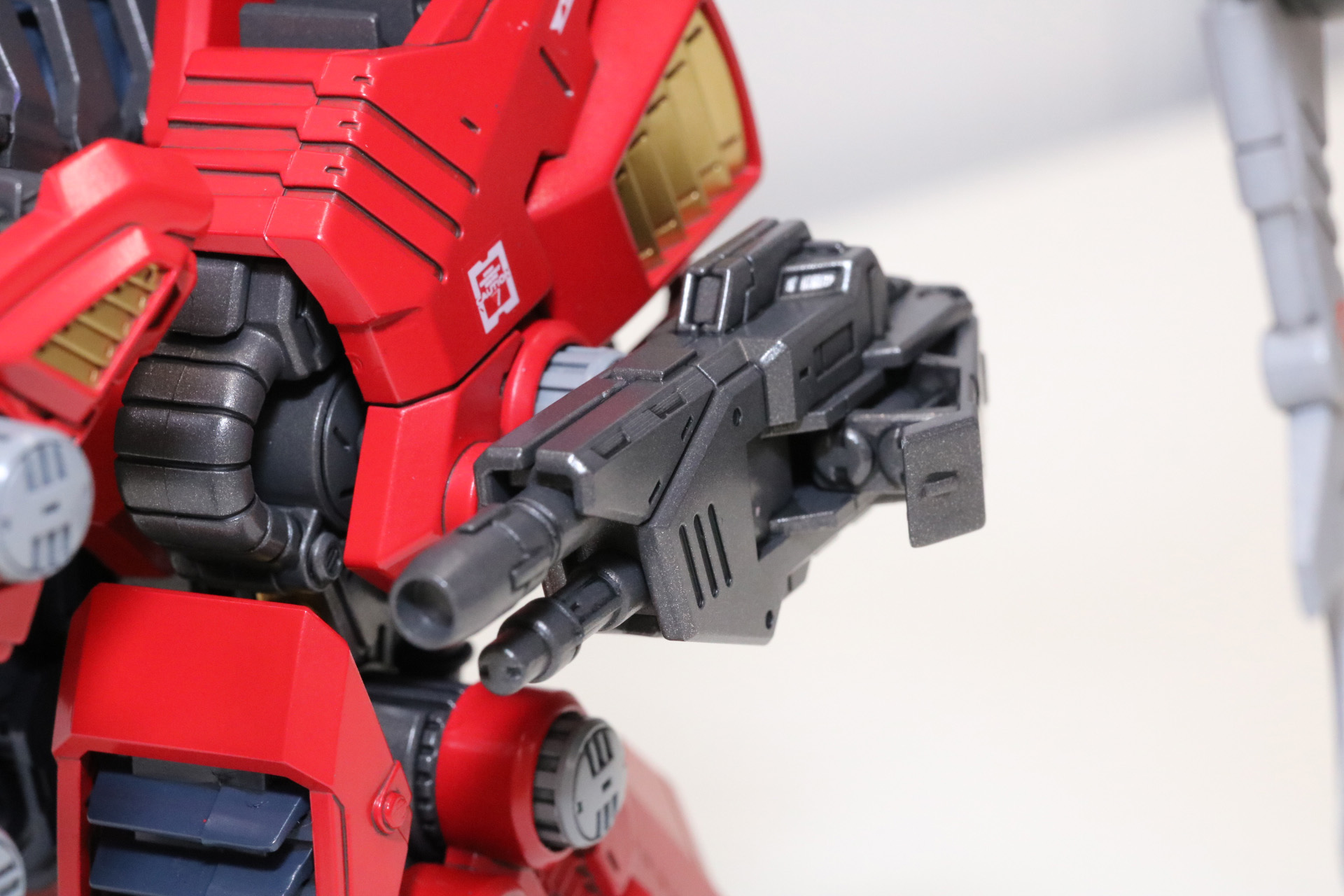 ウェポンバインダーにはミサイルポッド展開ギミックを搭載