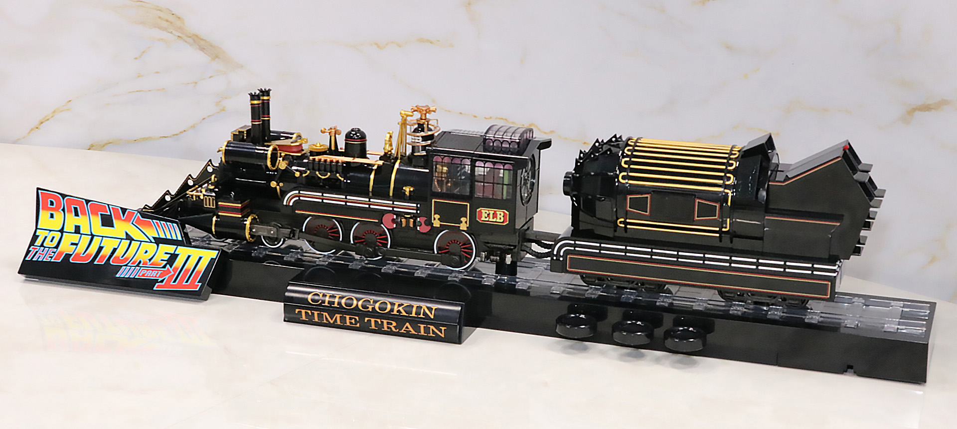 映画『バック・トゥ・ザ・フューチャー PART 3』に登場した蒸気機関車型タイムマシンが「超合金」シリーズで初の公式立体化