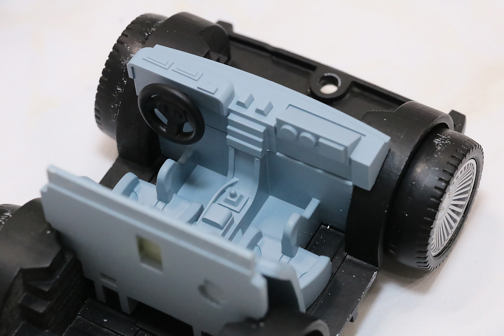 また、ダッシュボードには3段の「タイムサーキット」造形も確認できる