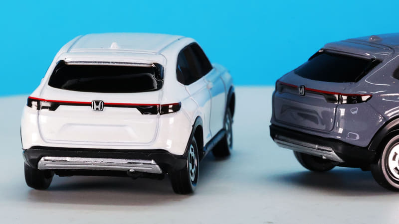 リアのコンビランプは細かな塗分けが好印象、ホンダロゴはプリントです