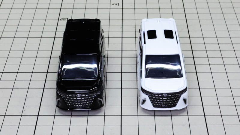 フロント：ぐっと押し出し感を増したフロントマスク！