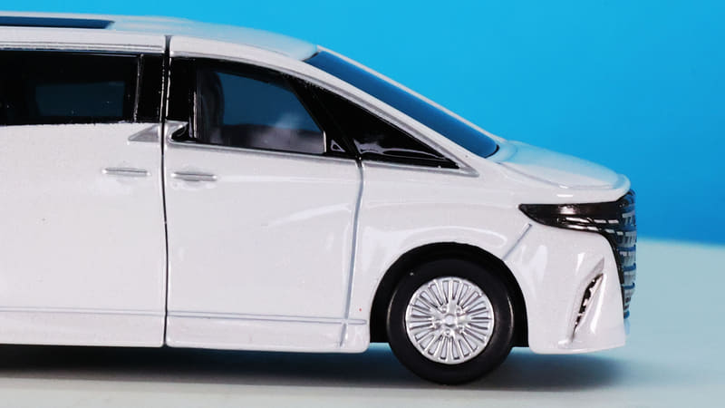 実車の純正ホイールを精密に再現しています