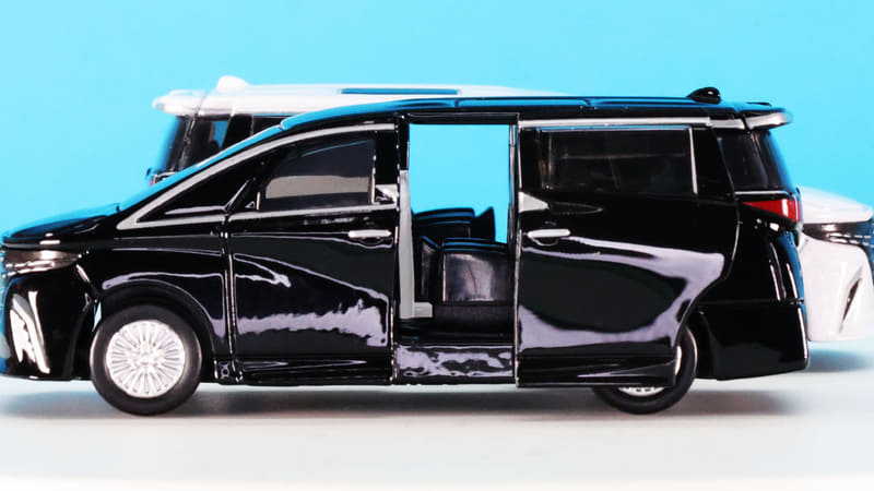 ２列目の高級なシートが再現されています