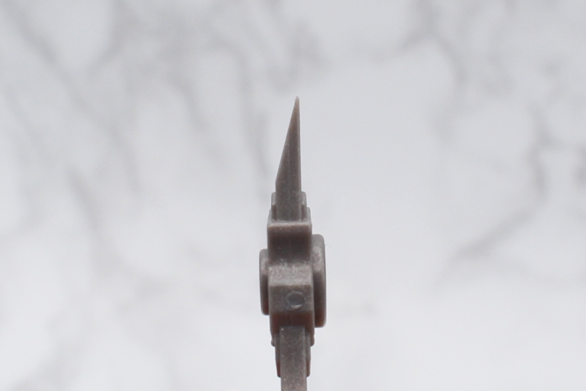 大きいほうは諸刃、小さいほうは片刃という違いも。小さいほうが刃は厚い