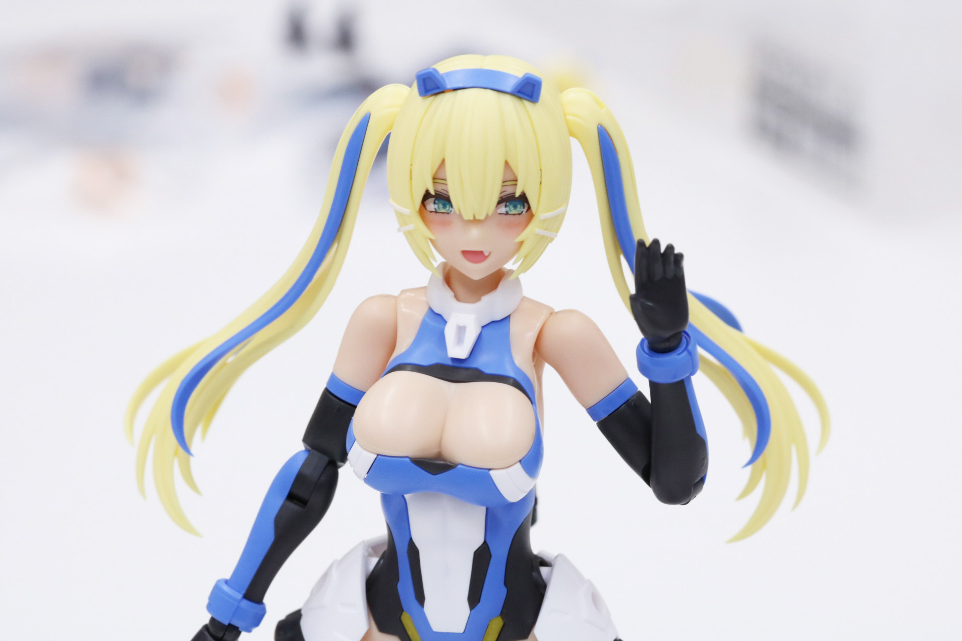 情報満点の色分けを成型色で再現