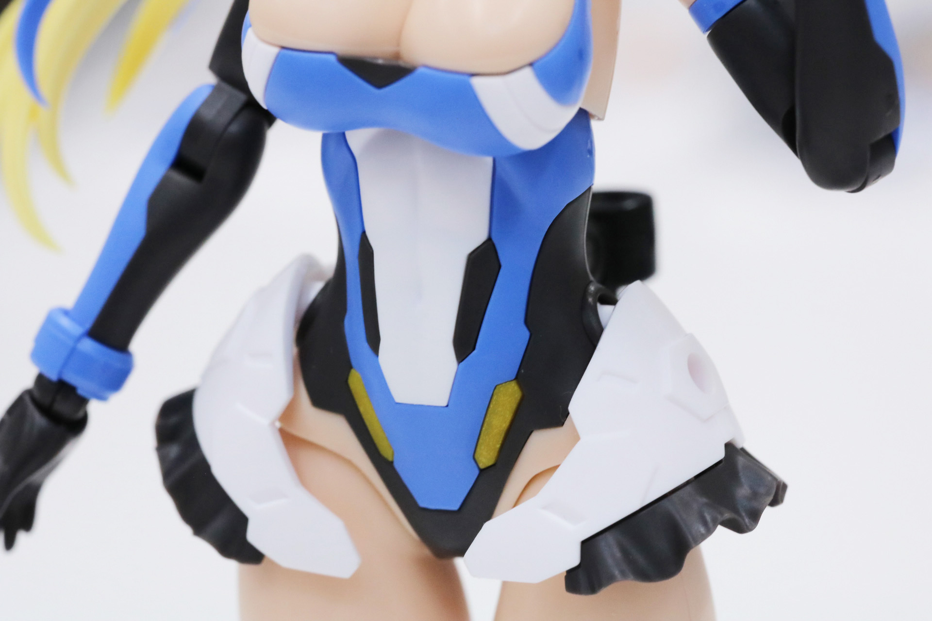 色分はもちろんプロポーションも作り込まれている