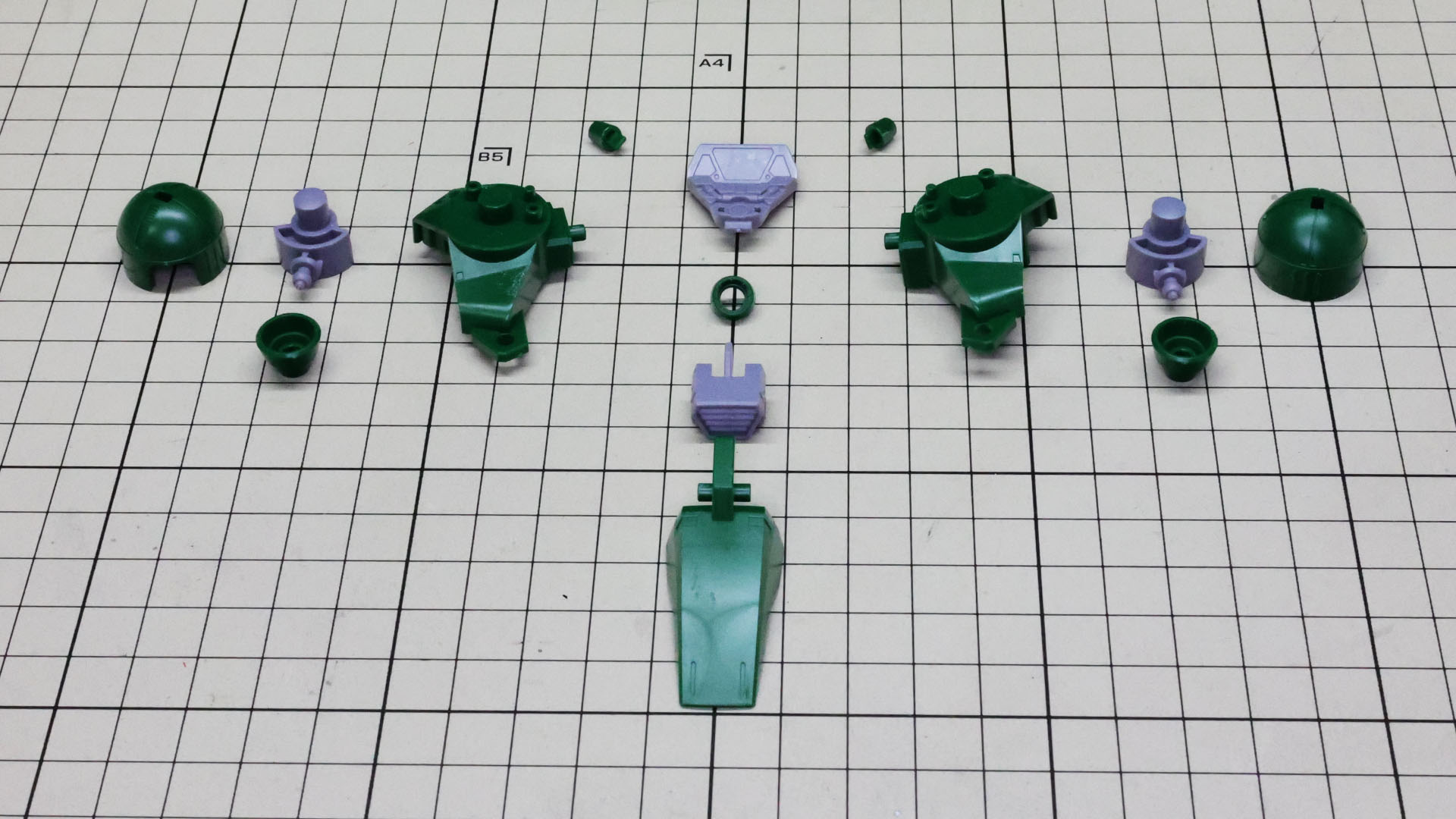 構造はそれほど難しくないバックパックのパーツ群