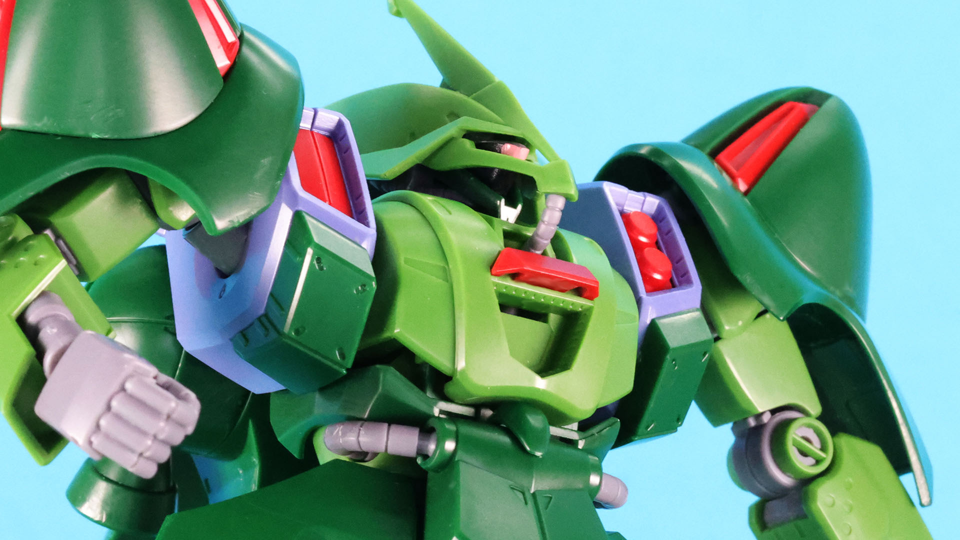 初登場時のコックピット・ハッチがない状態も再現できます。開発者のガルスJへの愛を感じる！