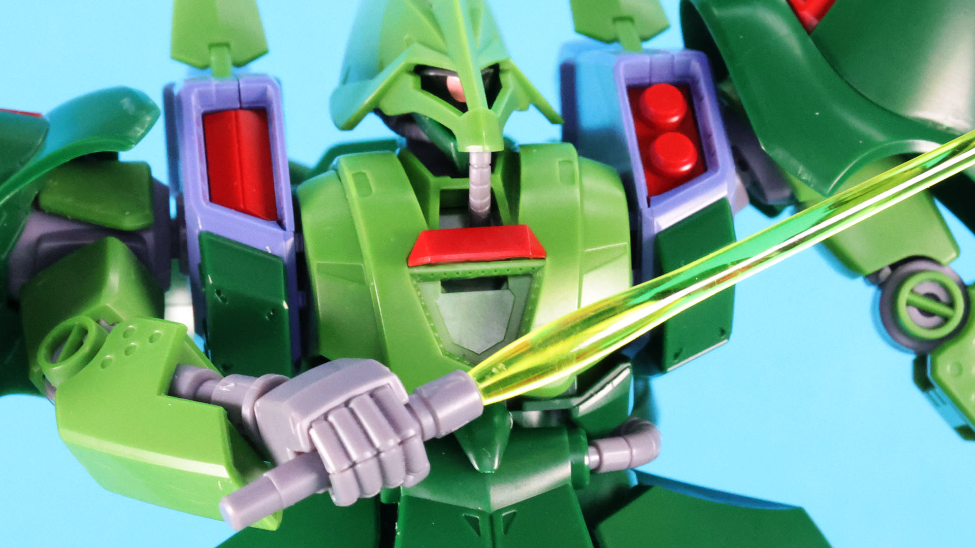 ビーム・サーベルを抜けっ！抜くのだっ！