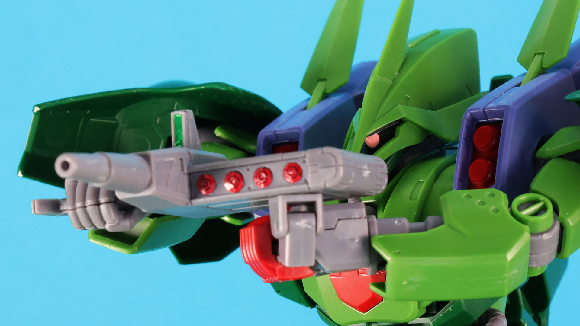 ほんと特殊な武器で面白いデザインですね