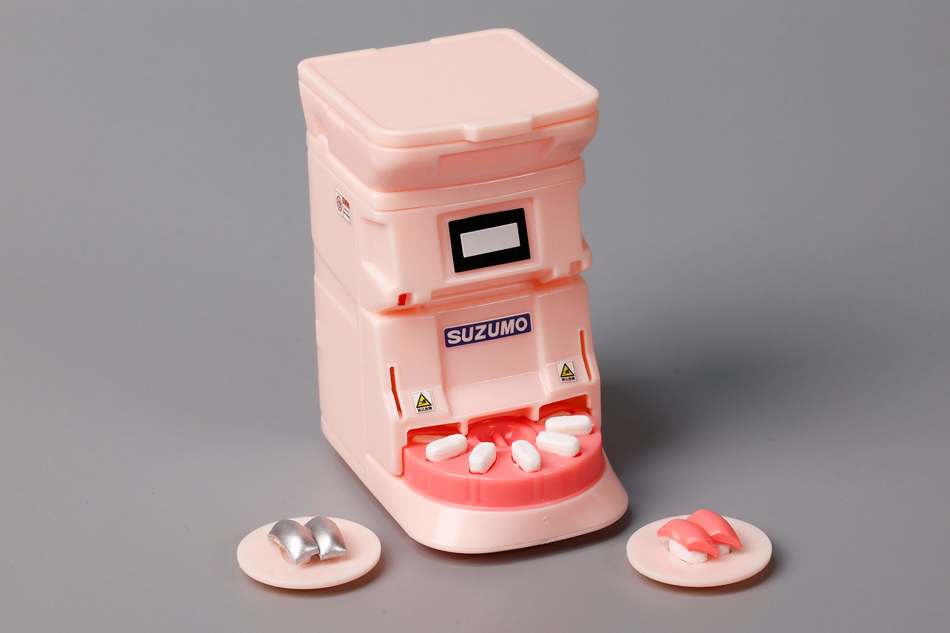 パステルピンクには、「マグロ（トロ）」と「サバ」が付属