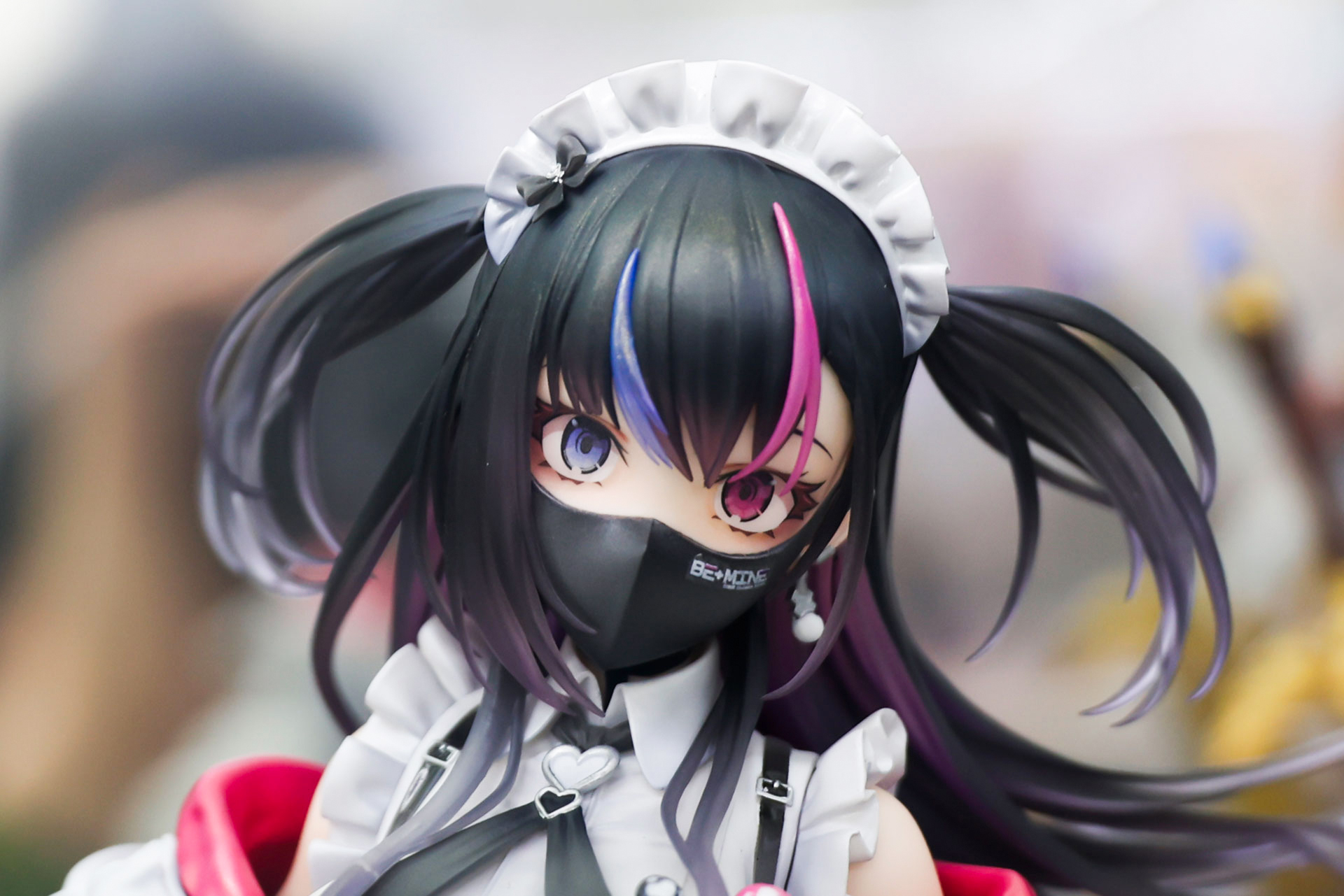 オッドアイの大きな瞳がキュートだ