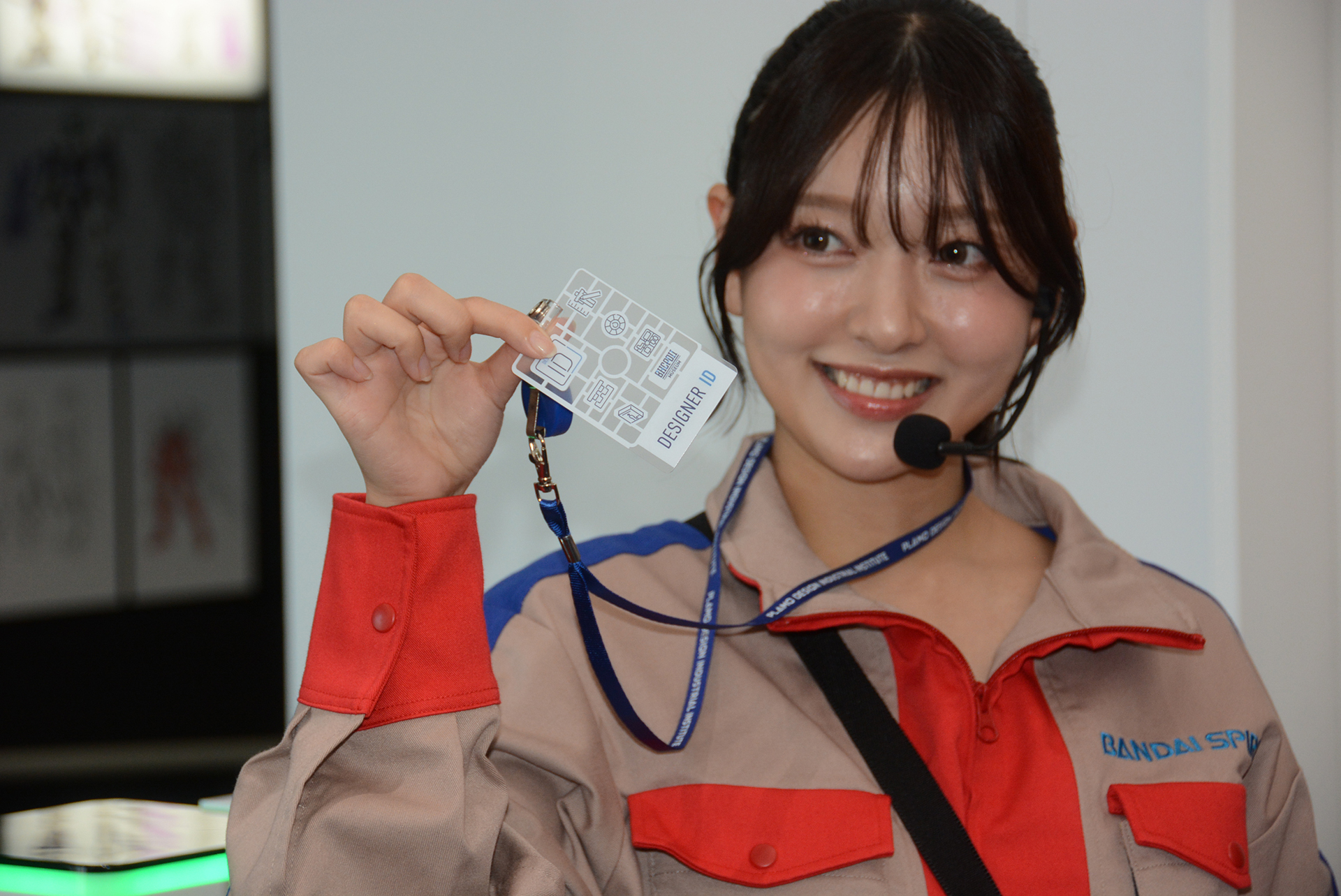 プラモデルを設計、生産できるラボラトリーエリアでは各操作の結果を体験用IDカードに記録できる