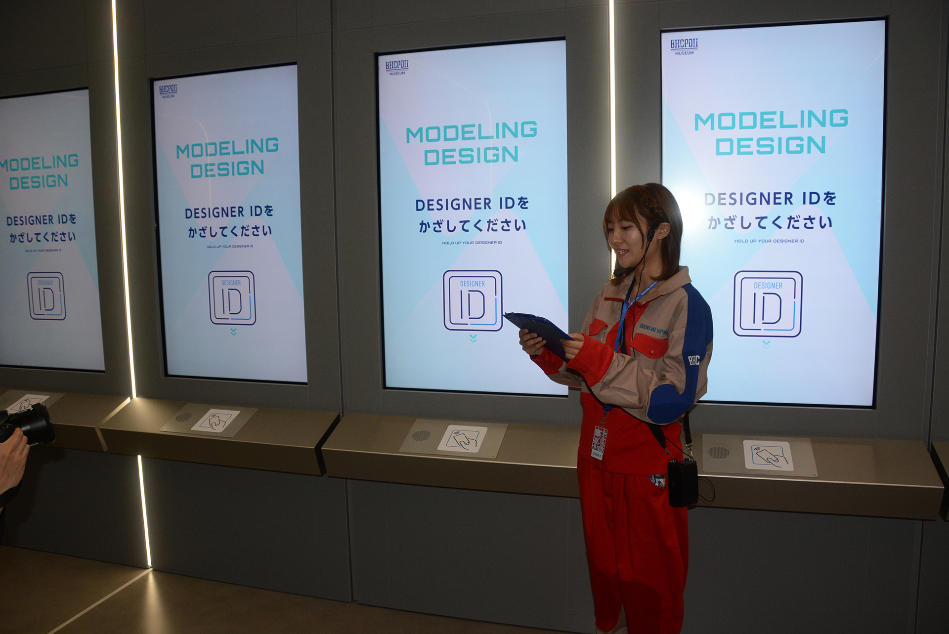 各コーナーには20台の端末が用意され、来場者1人1人が自分だけのプラモデルを作れる