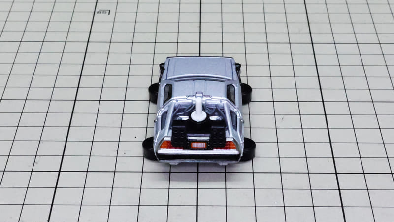 リア：メカ部の細かいモールドが見えます