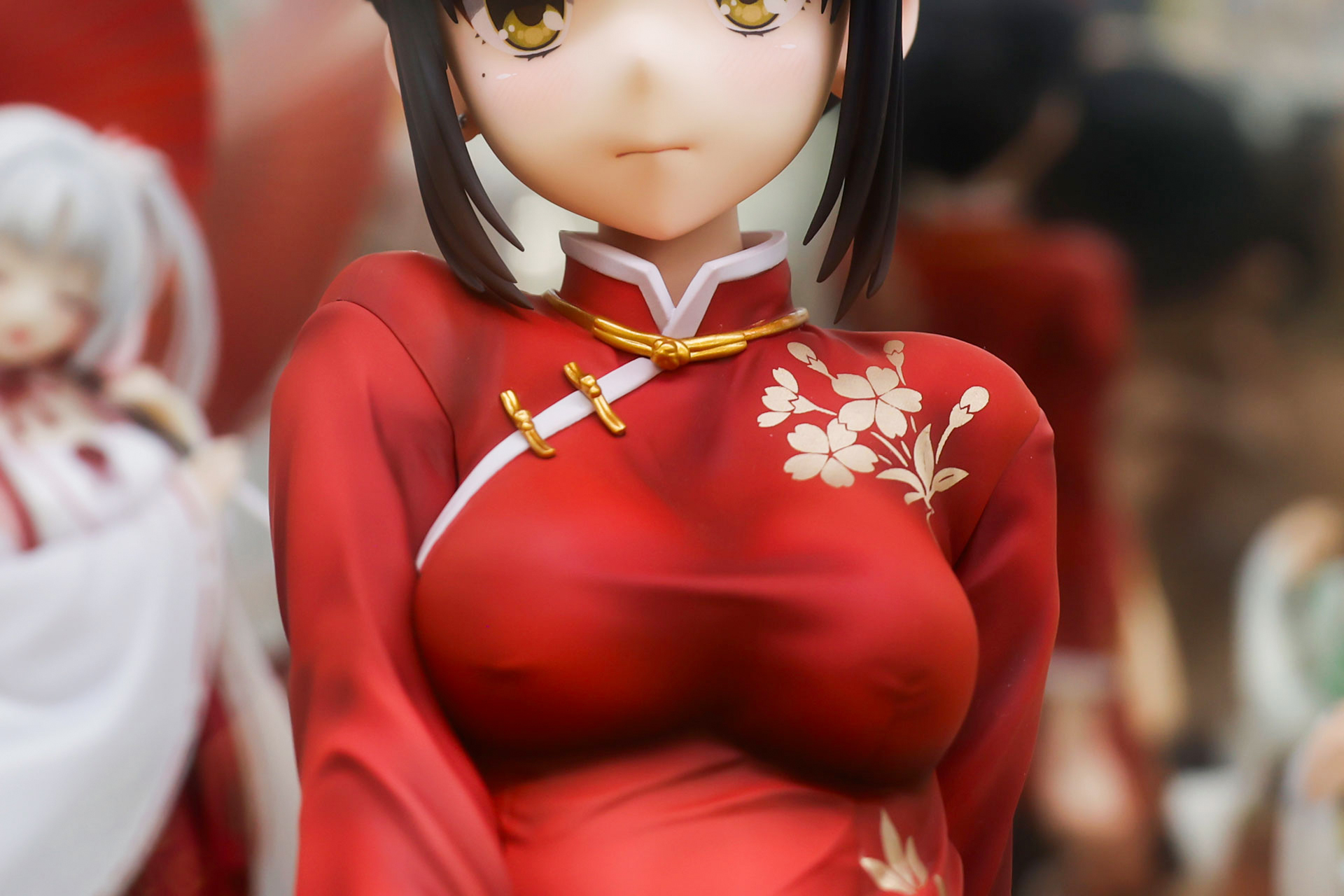 赤いチャイナ服がかわいい