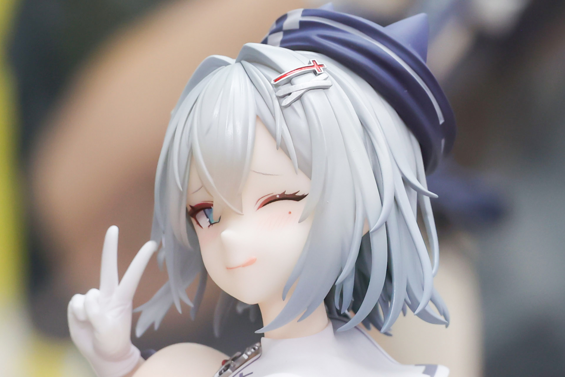 ヘアピンや帽子などの小物もしっかり作り込まれている