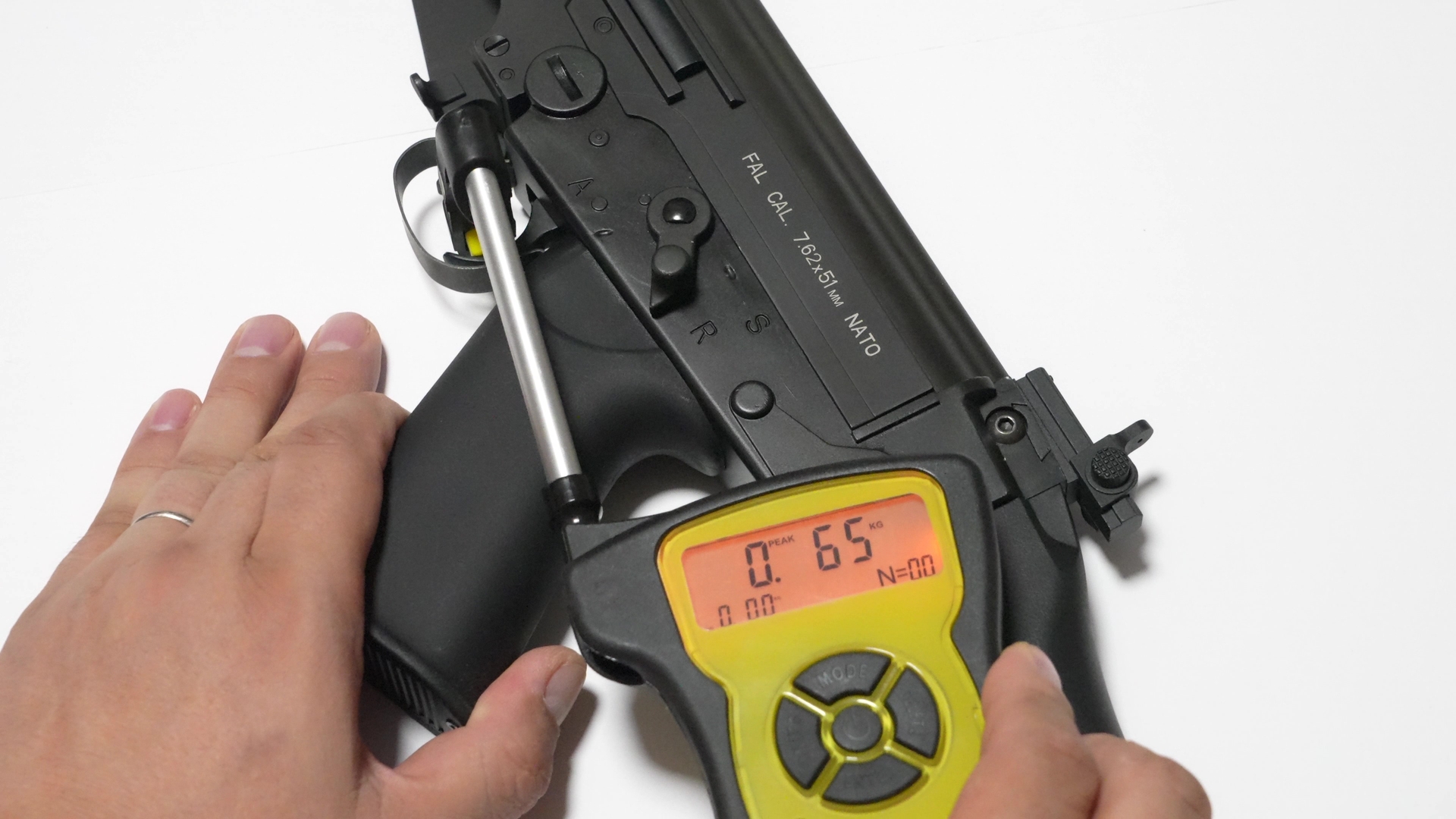 トリガープルは最大0.68kg、平均0.65kg、最小0.59kg