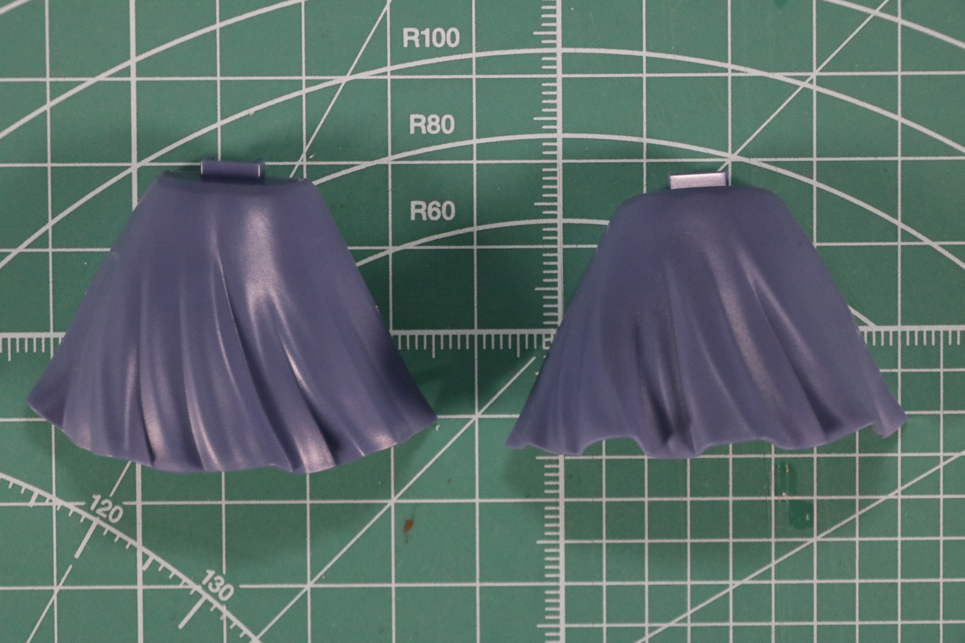 ショートスカート（なびき）