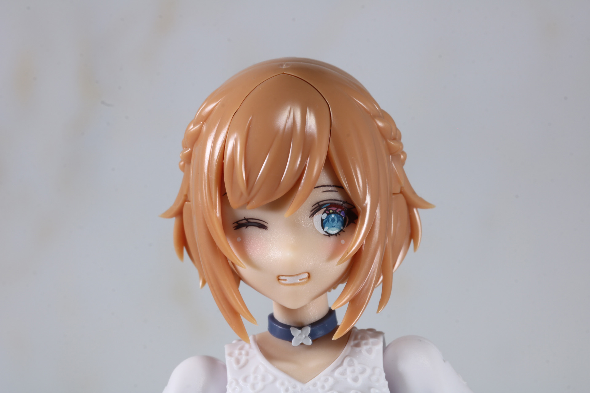 「ウィンク顔」