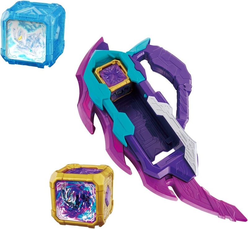 「ウルトラマンアーク ギャラクシーアーマー DX究極なりきりセット（特典：ルティオンキューブ付き）」