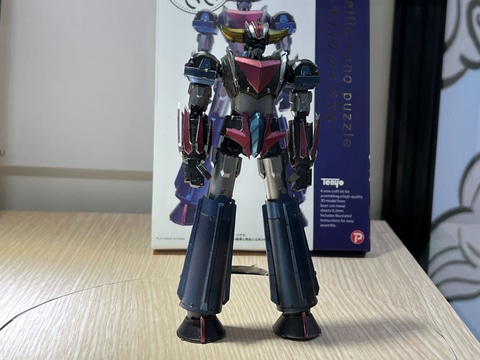 テンヨーの「メタリックナノパズル」シリーズに「ガンダム」や