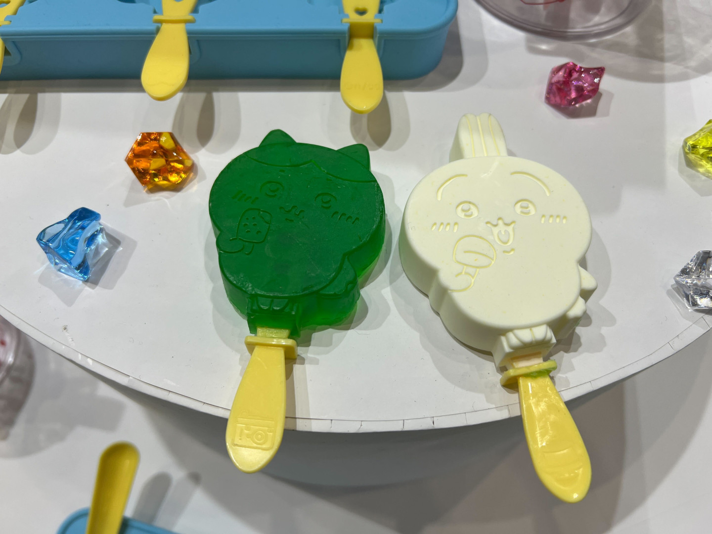 10月中旬発売予定、価格：4,950円