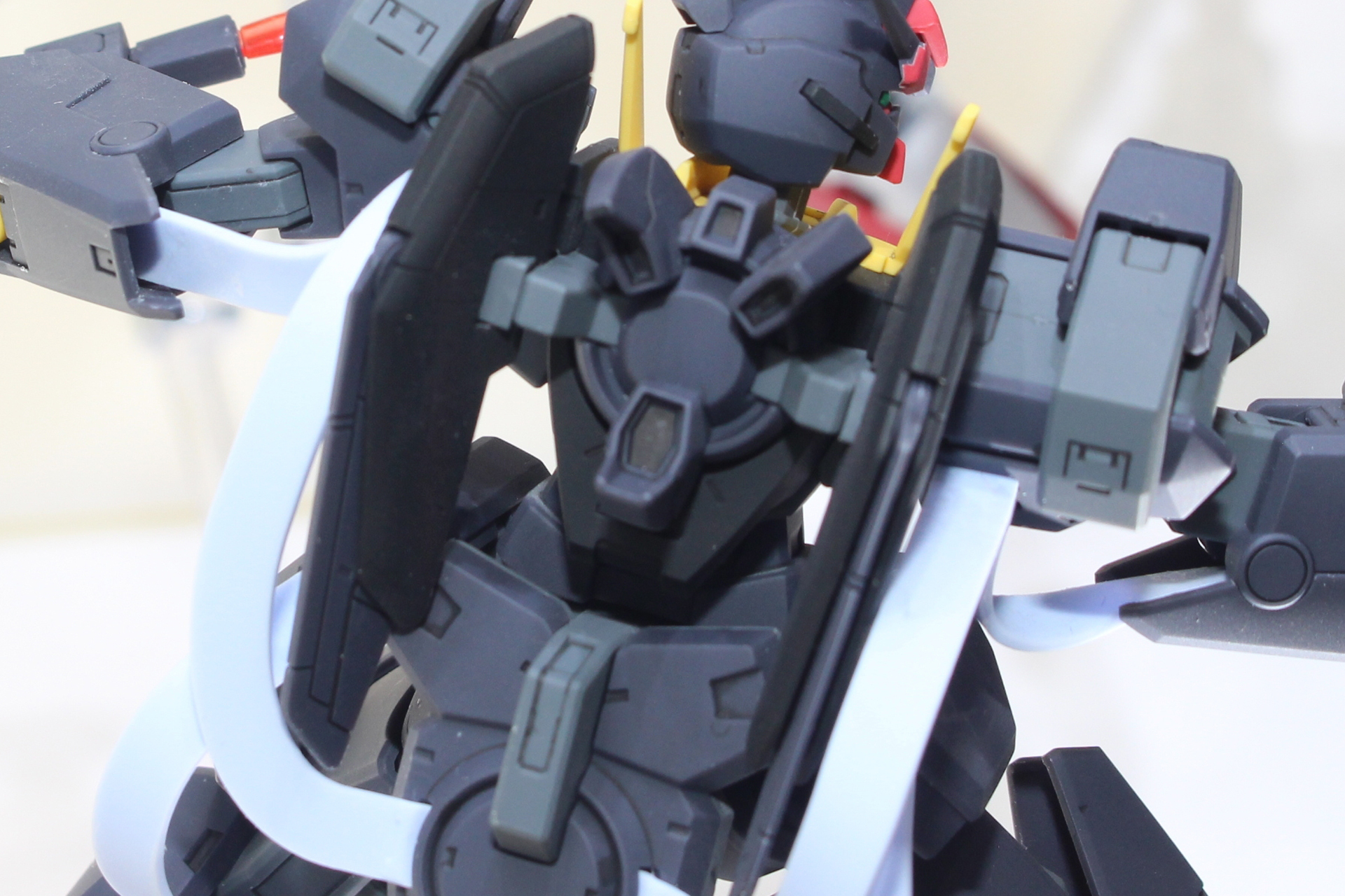 コアファイターは背中側に収納されている