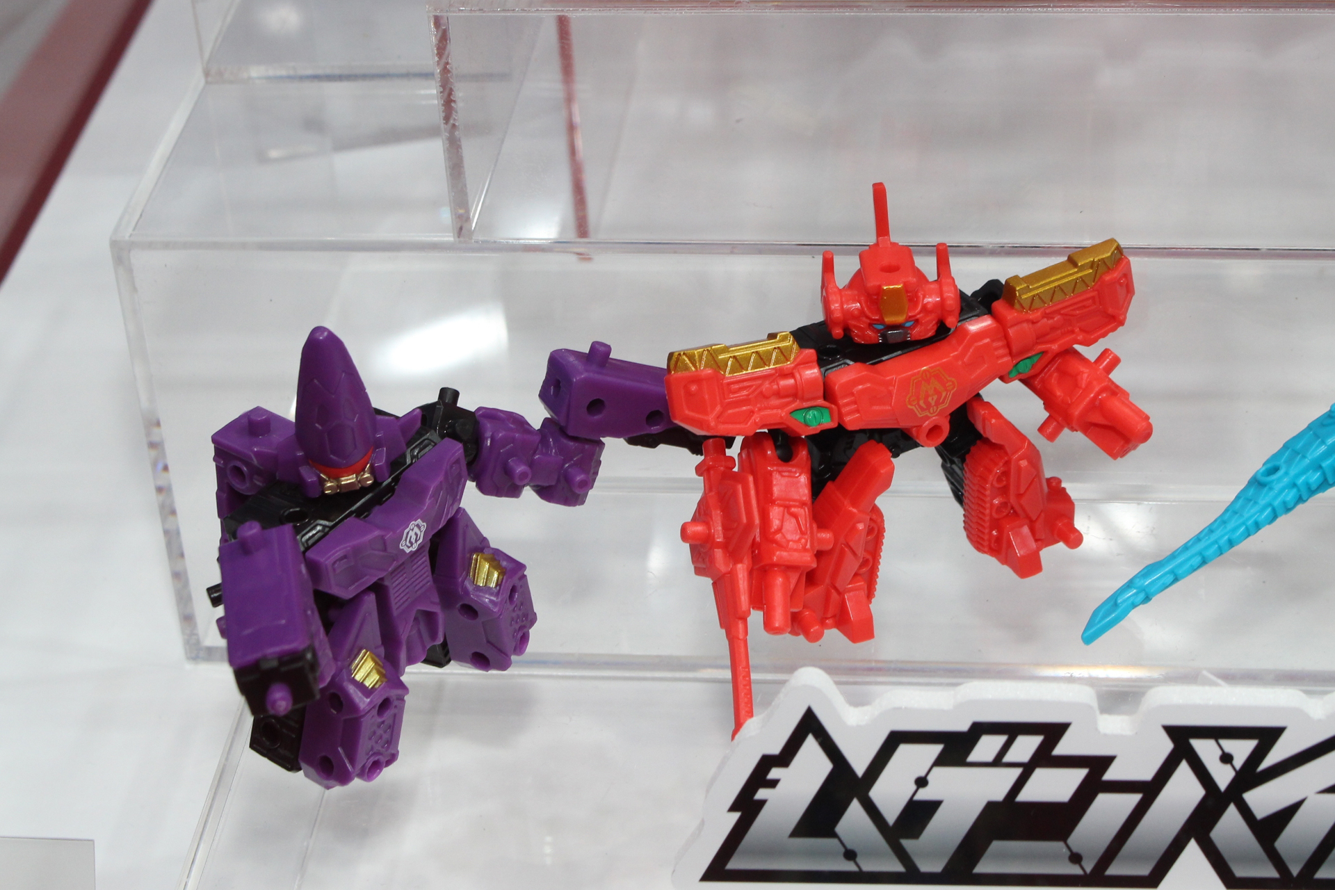 ボックス版は4種類×3カラーが展開。これはオリジナルカラーでコアパーツがブラックだ