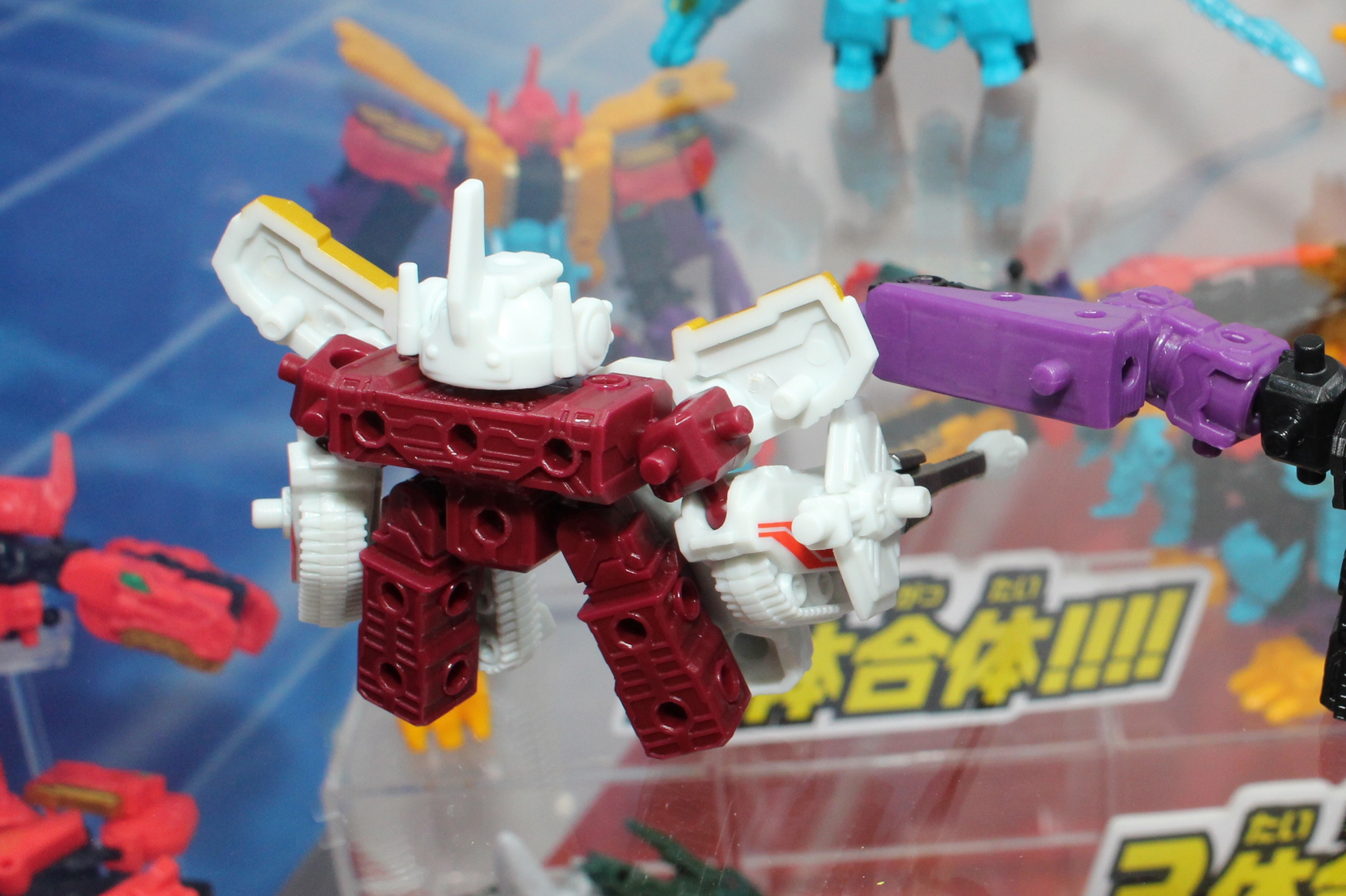 「SPECIAL SET vol.1」はコアパーツが濃いめのレッドで統一されている