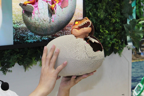 うまれて！ウーモ　ジュラシック・ワールド　T-レックスエッグ うまれて!ウーモ ジュラシック・ワールド T-レックスエッグ