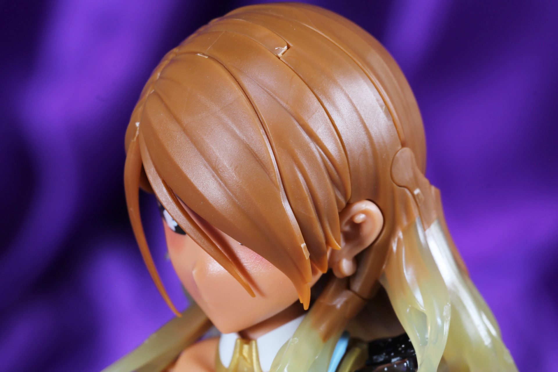 髪飾りなしの前髪パーツに差し替えることもできる