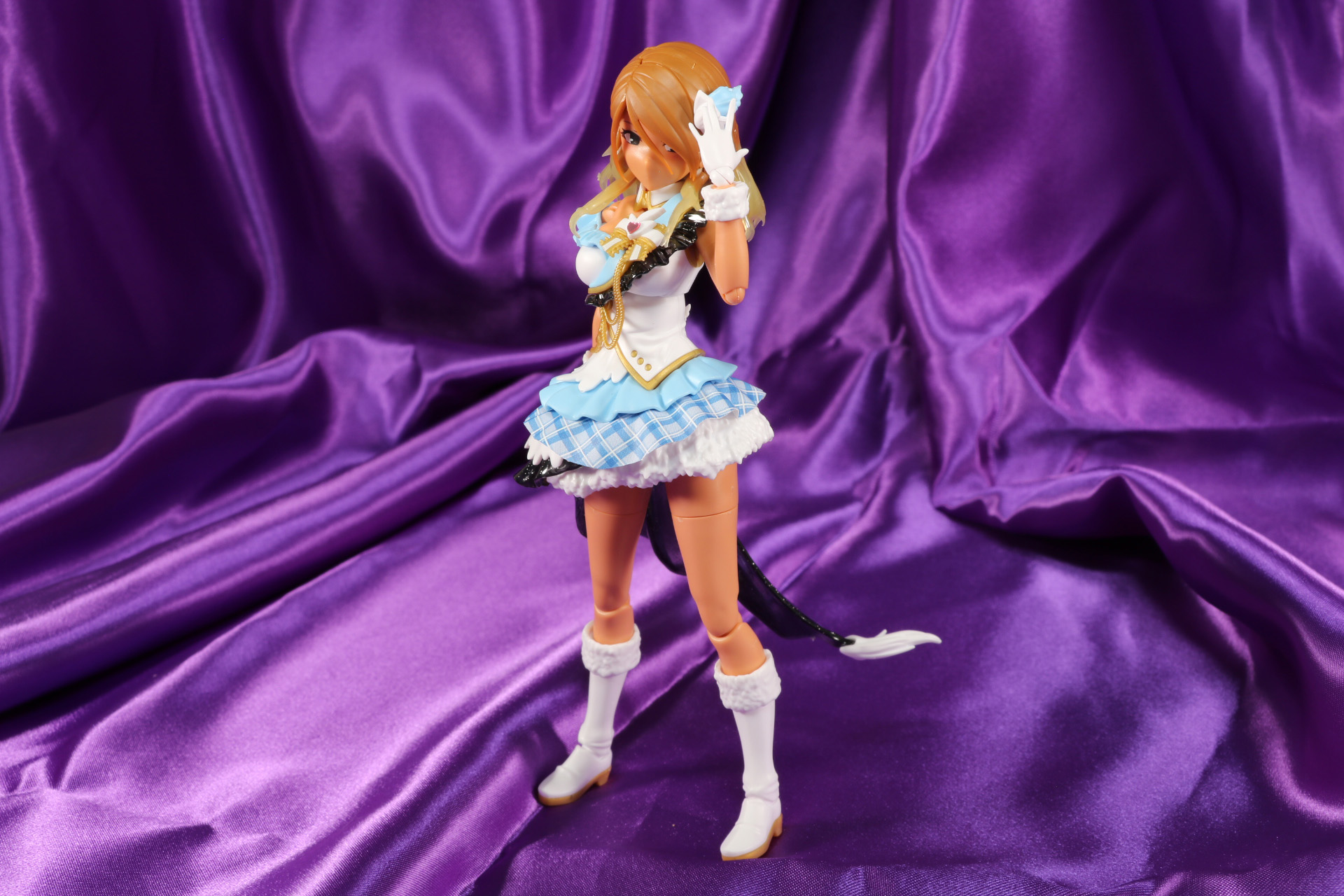 クールでミステリアスな「Straylight」の「和泉愛依」