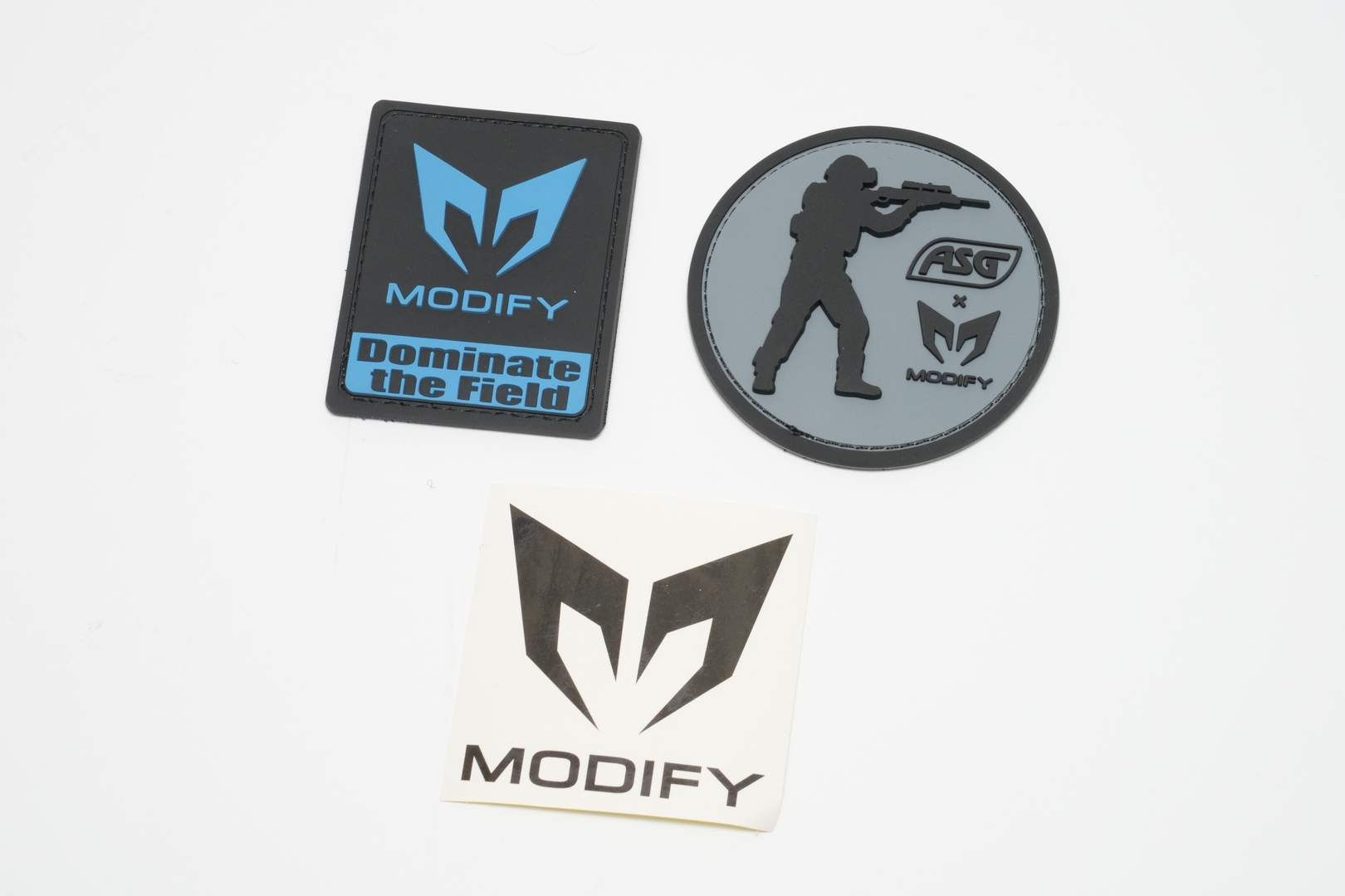 MODIFY社のワッペン、ステッカーなどのオマケも充実