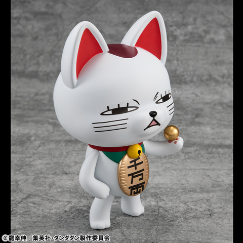 TVアニメ「ダンダダン」より「ターボババア」が憑依した招き猫の