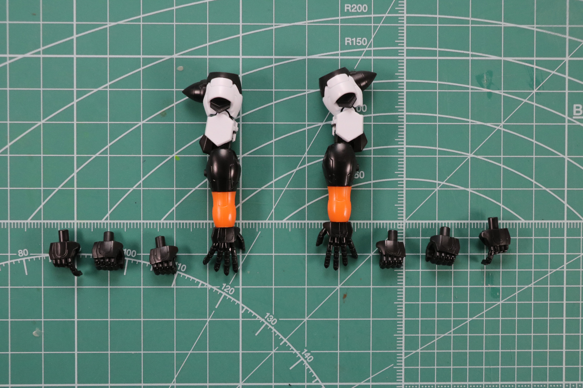 腕部の組み立て