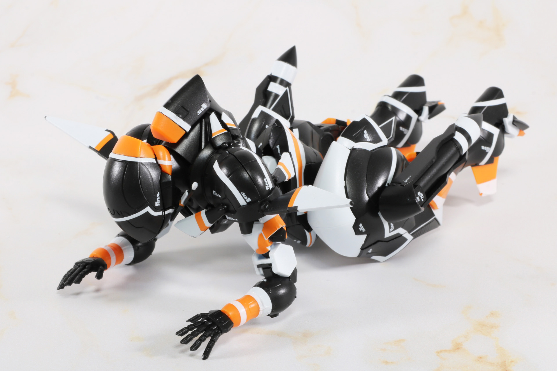 「この状況の必然性を問う。繰り返す。 この状況の必然性を……」