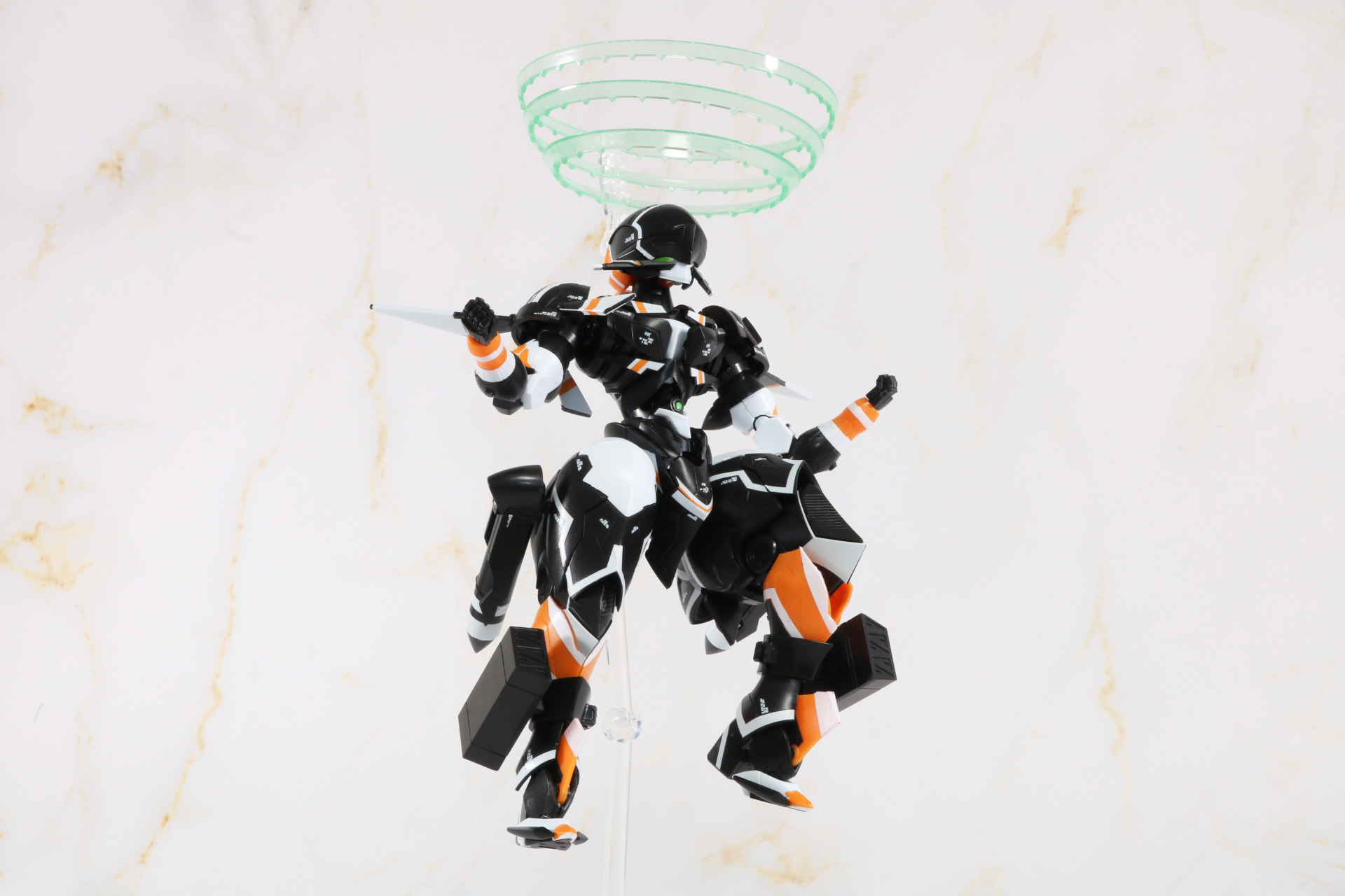 5連装ミサイルランチャーを装備