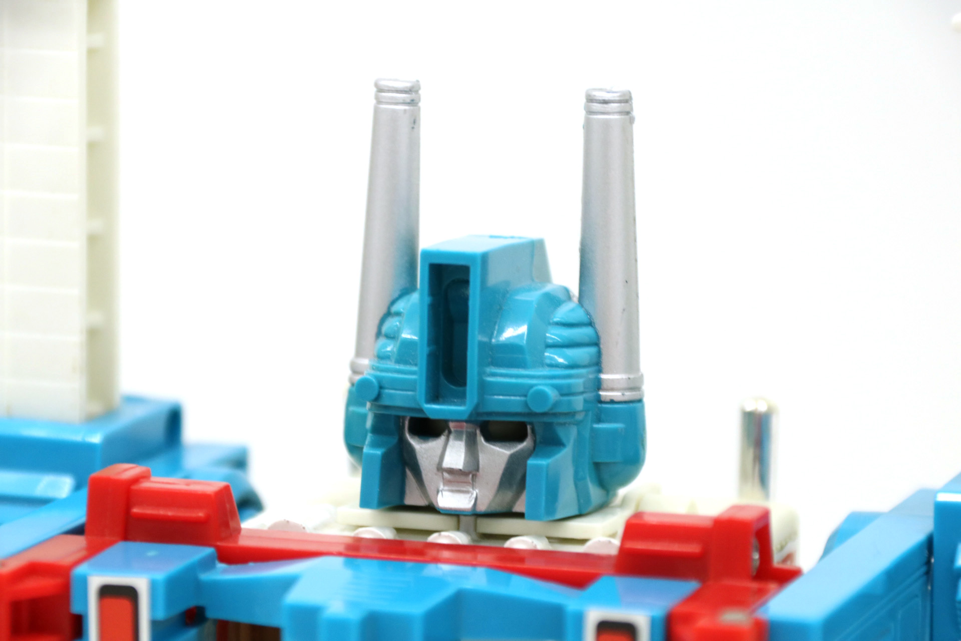 オリジナル版の「ウルトラマグナス」頭部