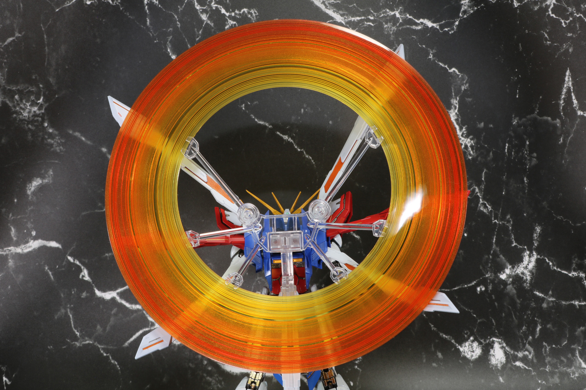 日輪エフェクトパーツは大きく、存在感抜群