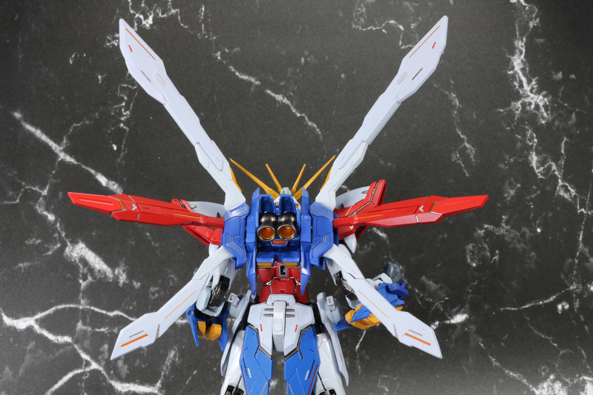 ウィングはもう一段階伸展ギミックを搭載