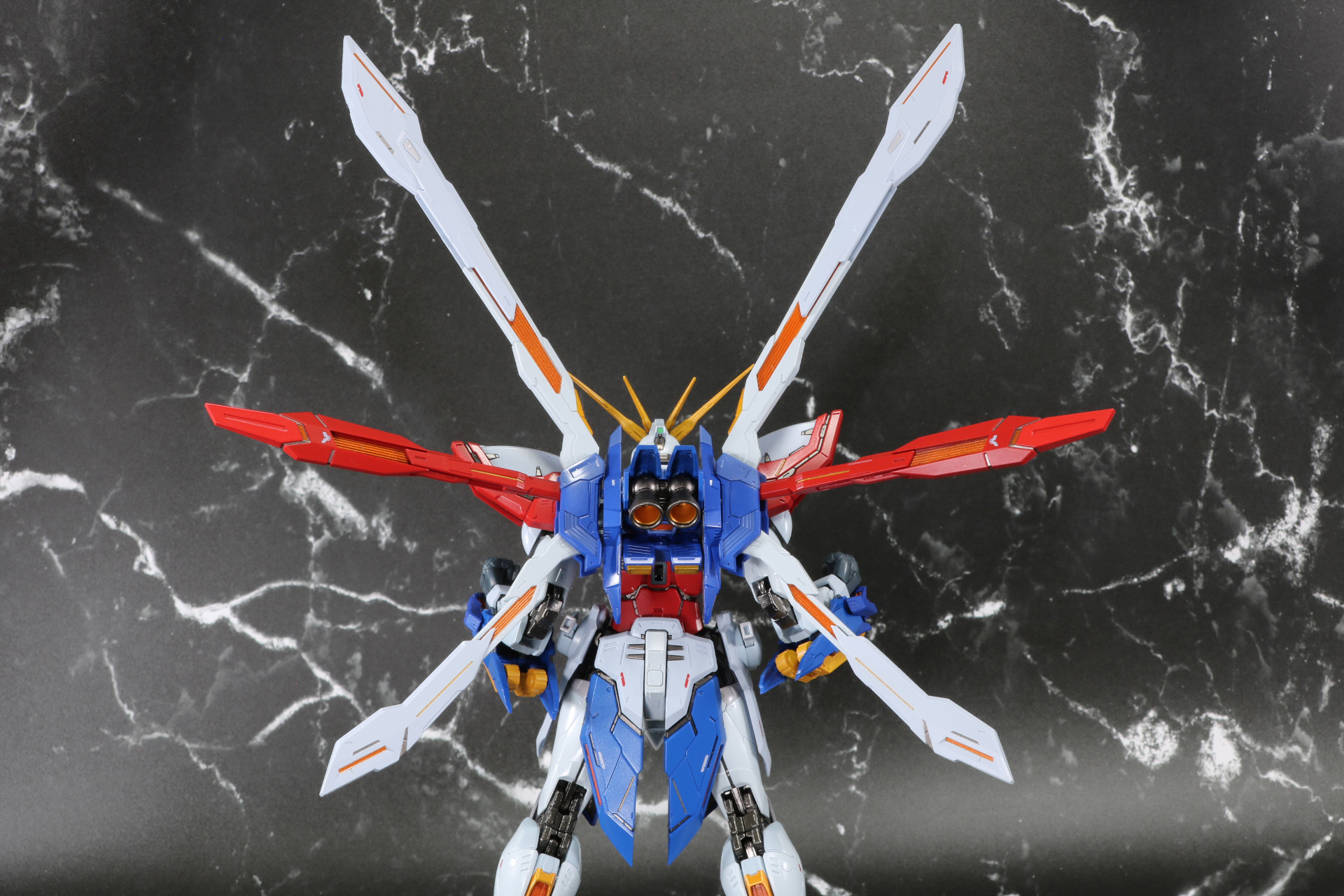 ウィングはもう一段階伸展ギミックを搭載