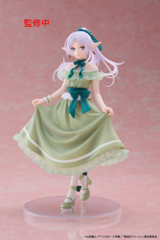 葬送のフリーレン」よりオリジナルのドレスを着たフリーレンが